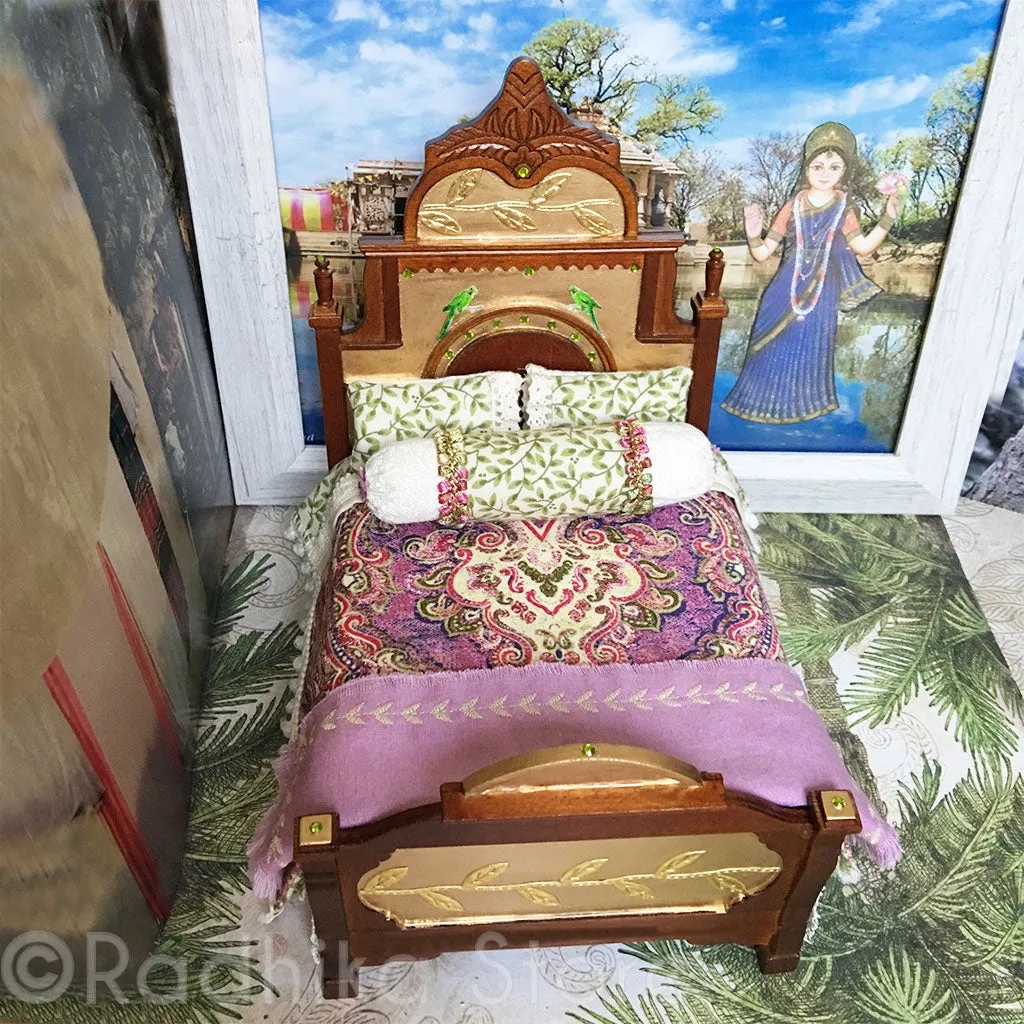 Vrinda Kund Palace Bed